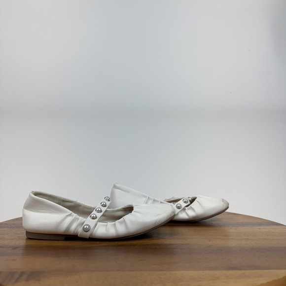 Little Kids Dolce Vita Bustar White Faux Leather and Pearl Ballet Flats Size 13 - Picture 1 of 9